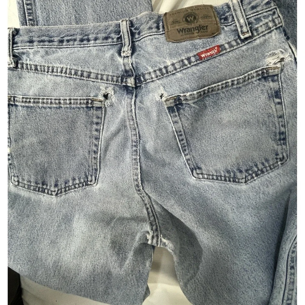 Vtg Wrangler Jeans 32x32‎ Blue Wash Denim Thrashed Distressed Ripped Grunge Work